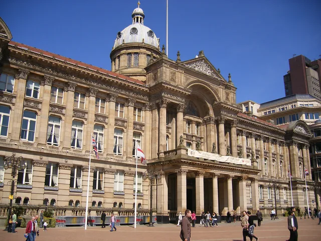 Birmingham City Council House is in Victoria Square, Birmingham and is Grade II* listed. It is home to the largest Local Authority in the UK (Birmingham City Council). It shares part of its building with the Birmingham Museum and Art Gallery (in Chamberlain Square). In the late 19th century the coun. Business licence basics for West Midlands food businesses