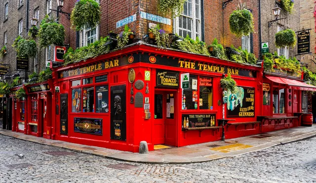 ireland, dublin, temple bar, pub, beer, ale, guinness, irish, building, road, city, to travel, bar, irish pub, counter, local, tap, whiskey, comfortable, architecture, inn, restaurant, gastronomy, historic center, ireland, ireland, dublin, dublin, dublin, dublin, dublin. Premises licence application time: how long does an alcohol licence take?